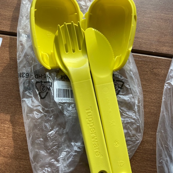 Tupperware Bundle New FlowThrough mixing spoon 4 small containers set of Cutlery - Picture 3 of 5